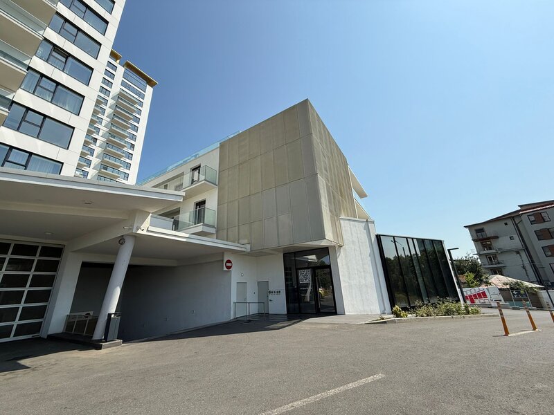 Floreasca Spatiu Com 124 mp 6 m inaltime, One Verdi Park